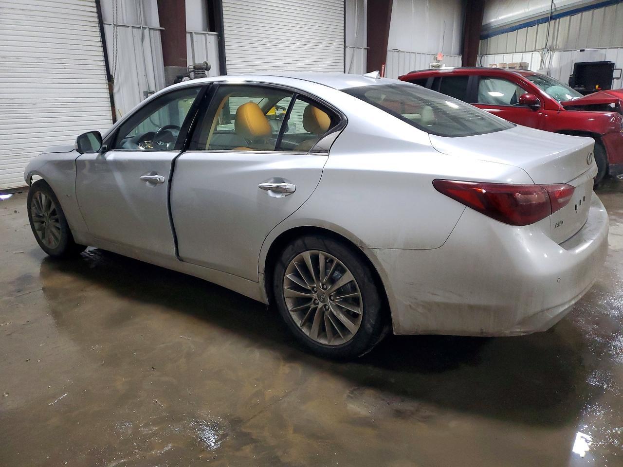 2019 Infiniti Q50 Luxe - Image 2
