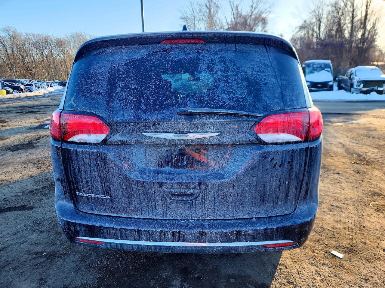 2017 Chrysler Pacifica Touring L - Фото 6