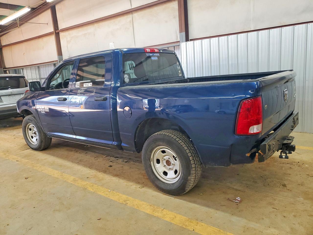 2021 Ram 1500 Classic Tradesman - Фото 2