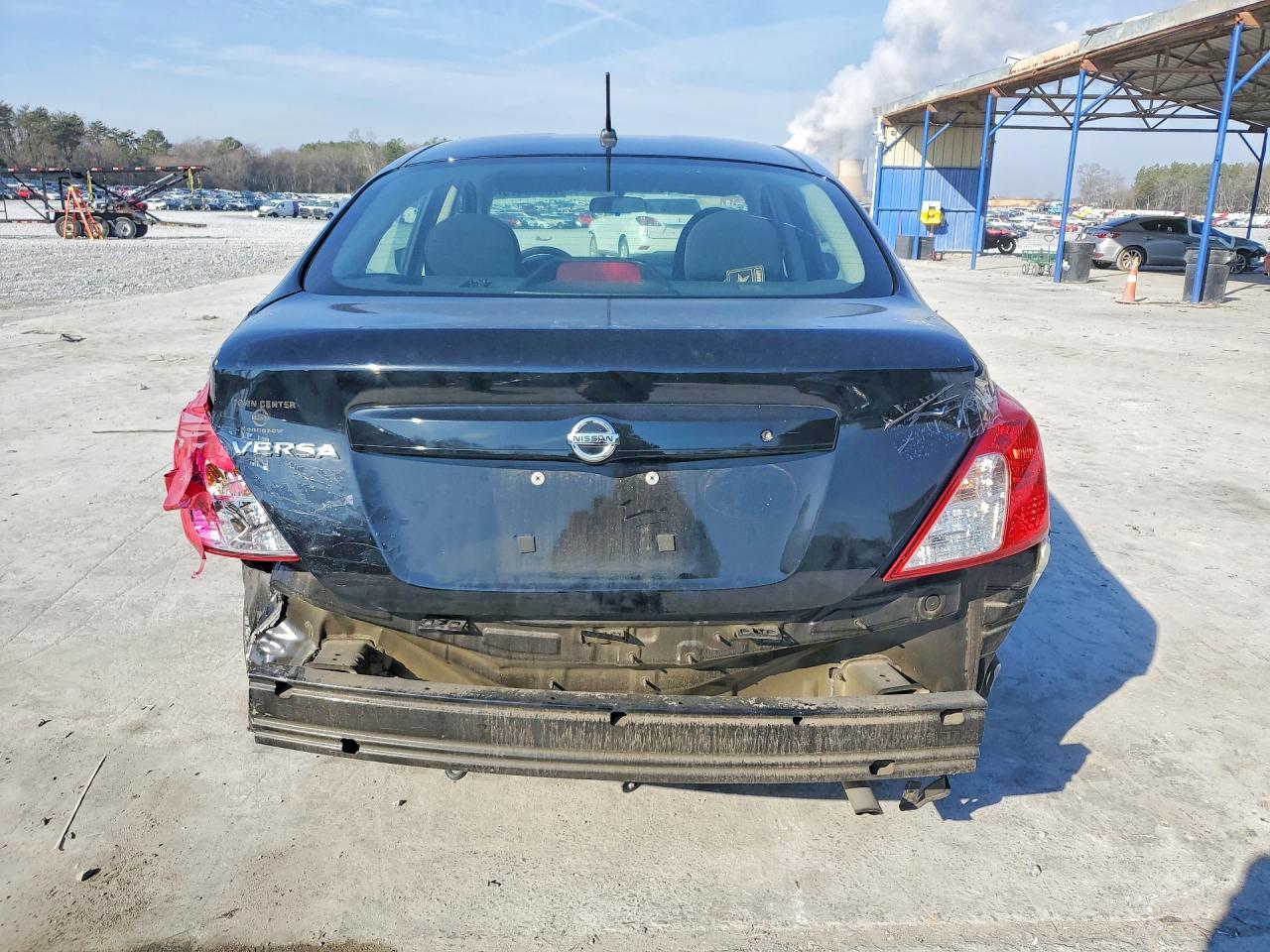 2017 Nissan Versa S - Фото 6