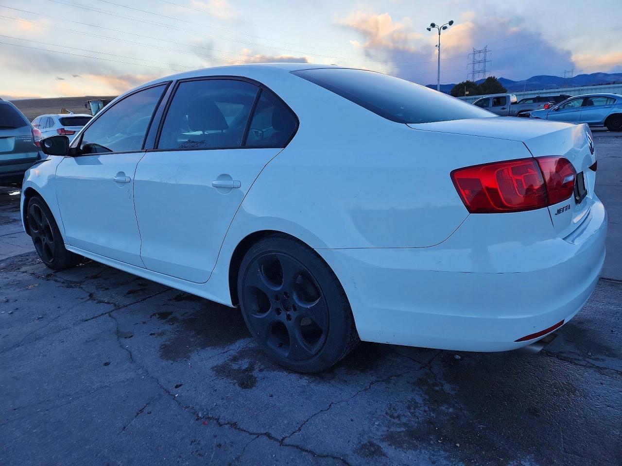 2014 Volkswagen Jetta Base - Фото 2