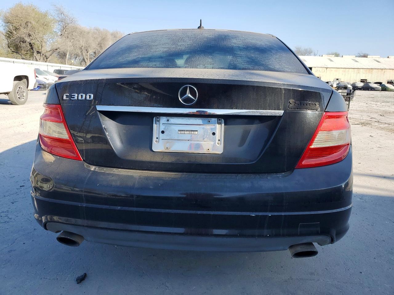 2011 Mercedes-Benz C 300 - Image 6