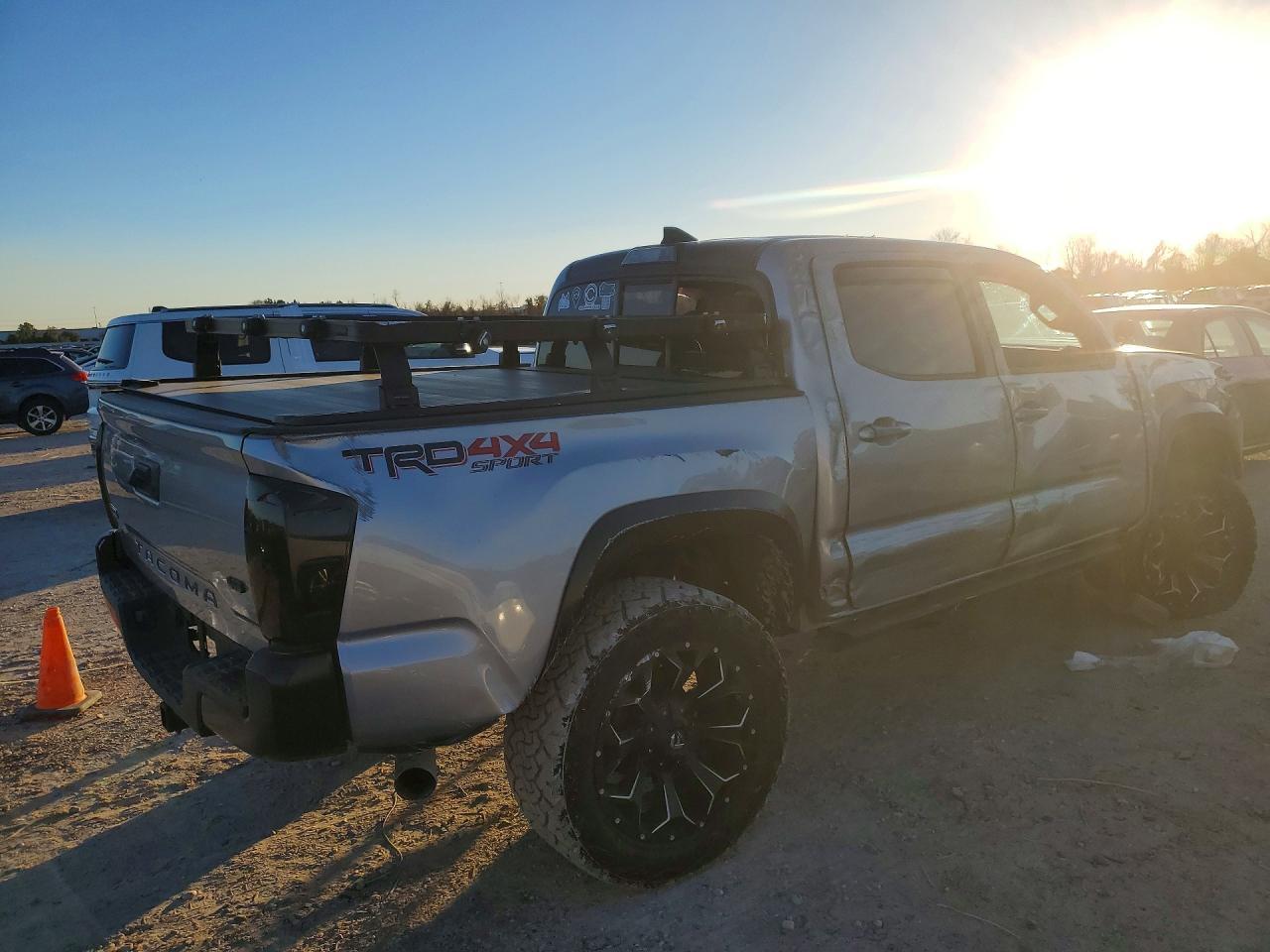 2016 Toyota Tacoma Double Cab - Фото 3