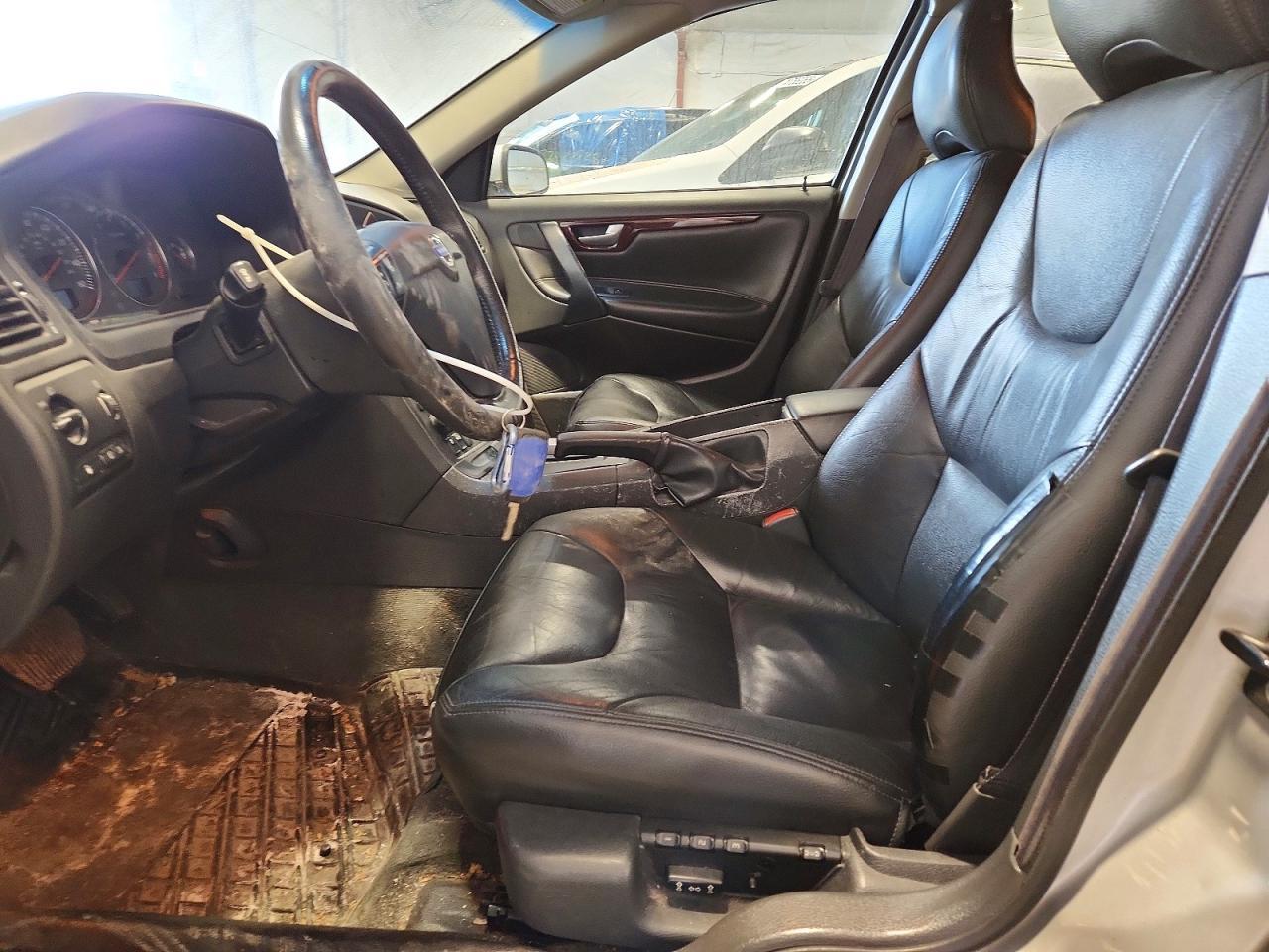 2004 Volvo S60 2.5T - Фото 7