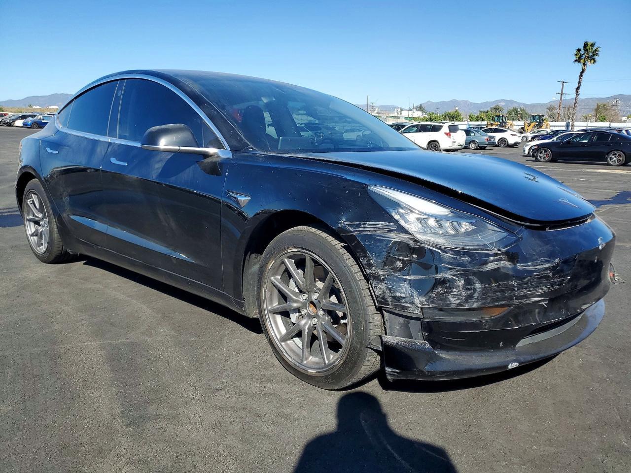 2018 Tesla Model 3 - Фото 4