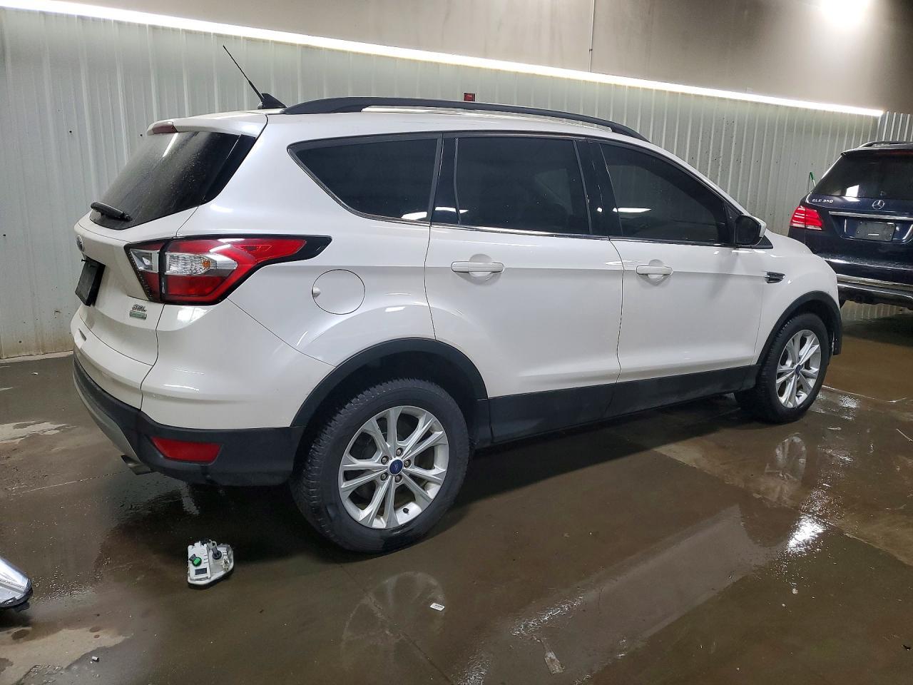 2018 Ford Escape Sel - Фото 3