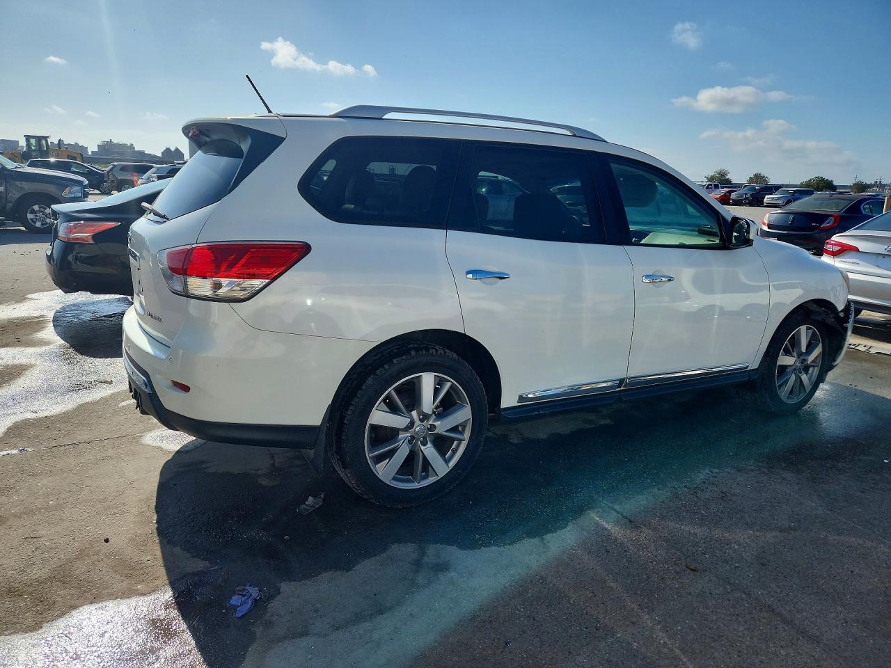 2013 Nissan Pathfinder S - Фото 3