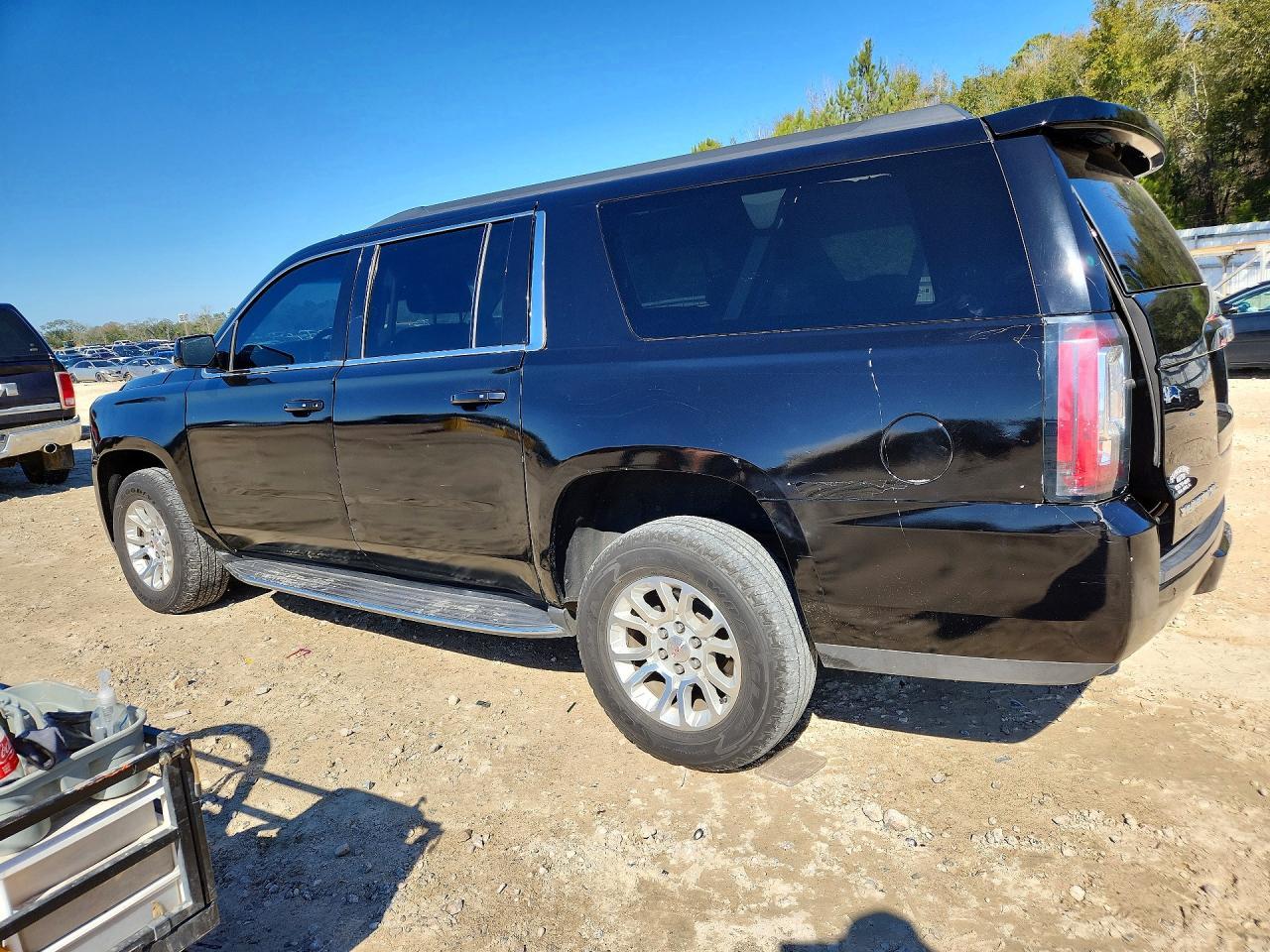 2018 GMC Yukon Xl C1500 Slt - Image 2