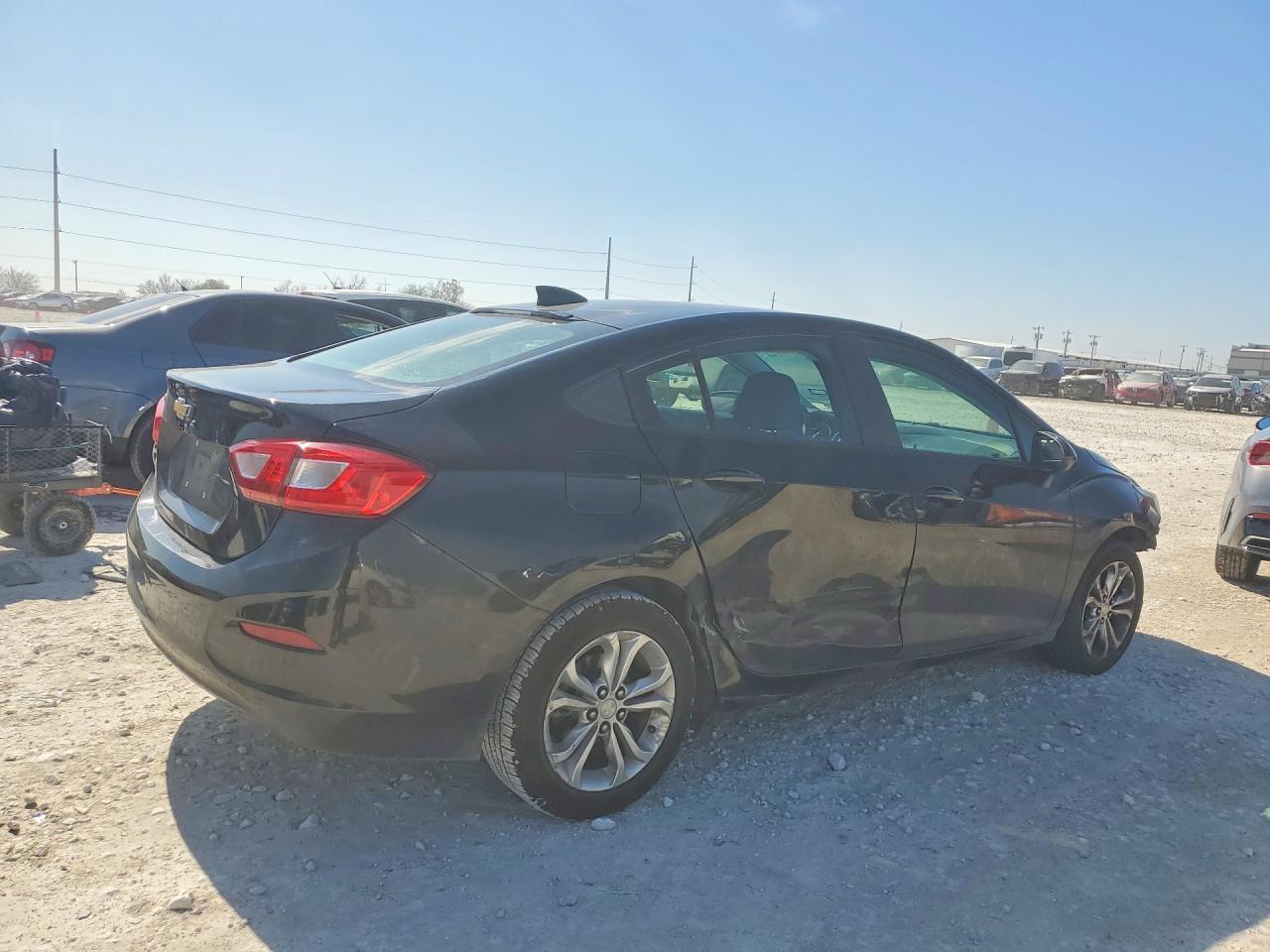 2019 Chevrolet Cruze Ls - Фото 3