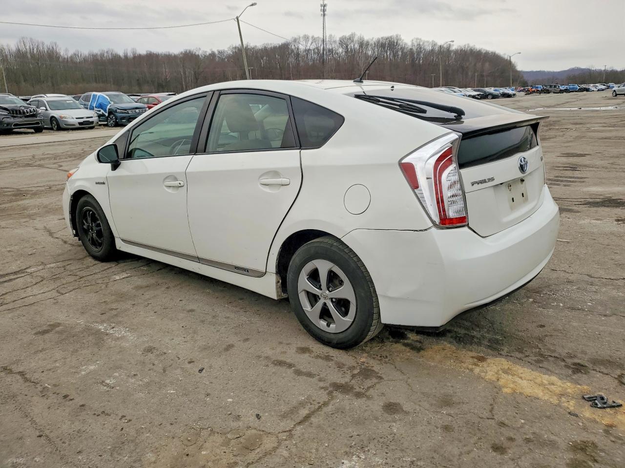 2015 Toyota Prius - Image 2