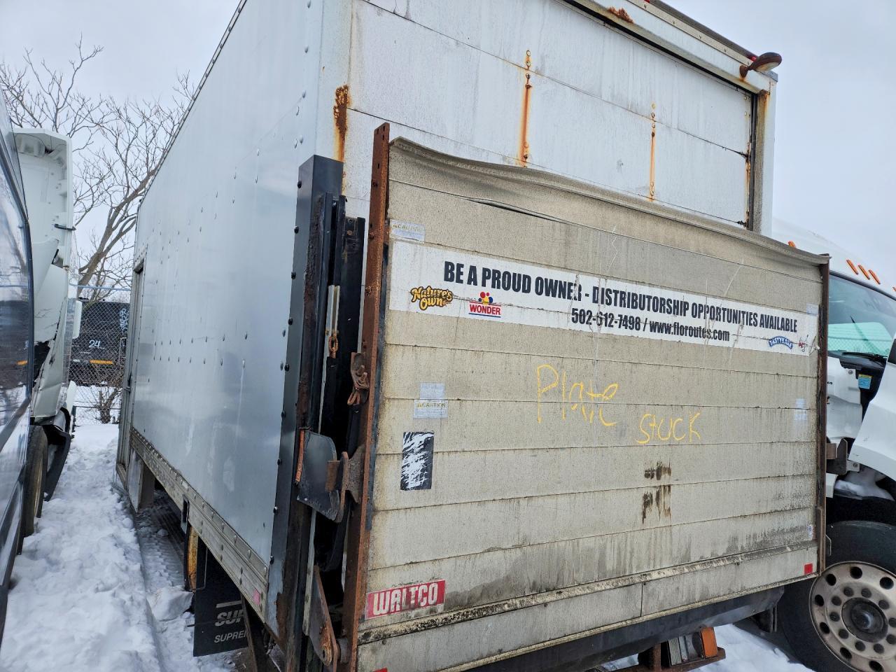 2013 Isuzu Npr Hd Delivery Truck - Фото 2