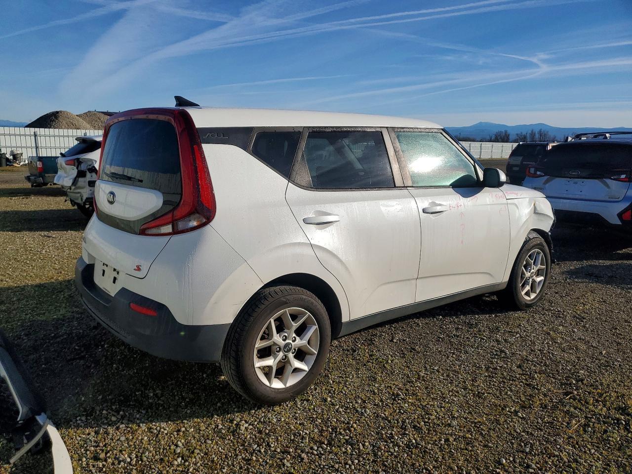 2020 Kia Soul Lx - Фото 3