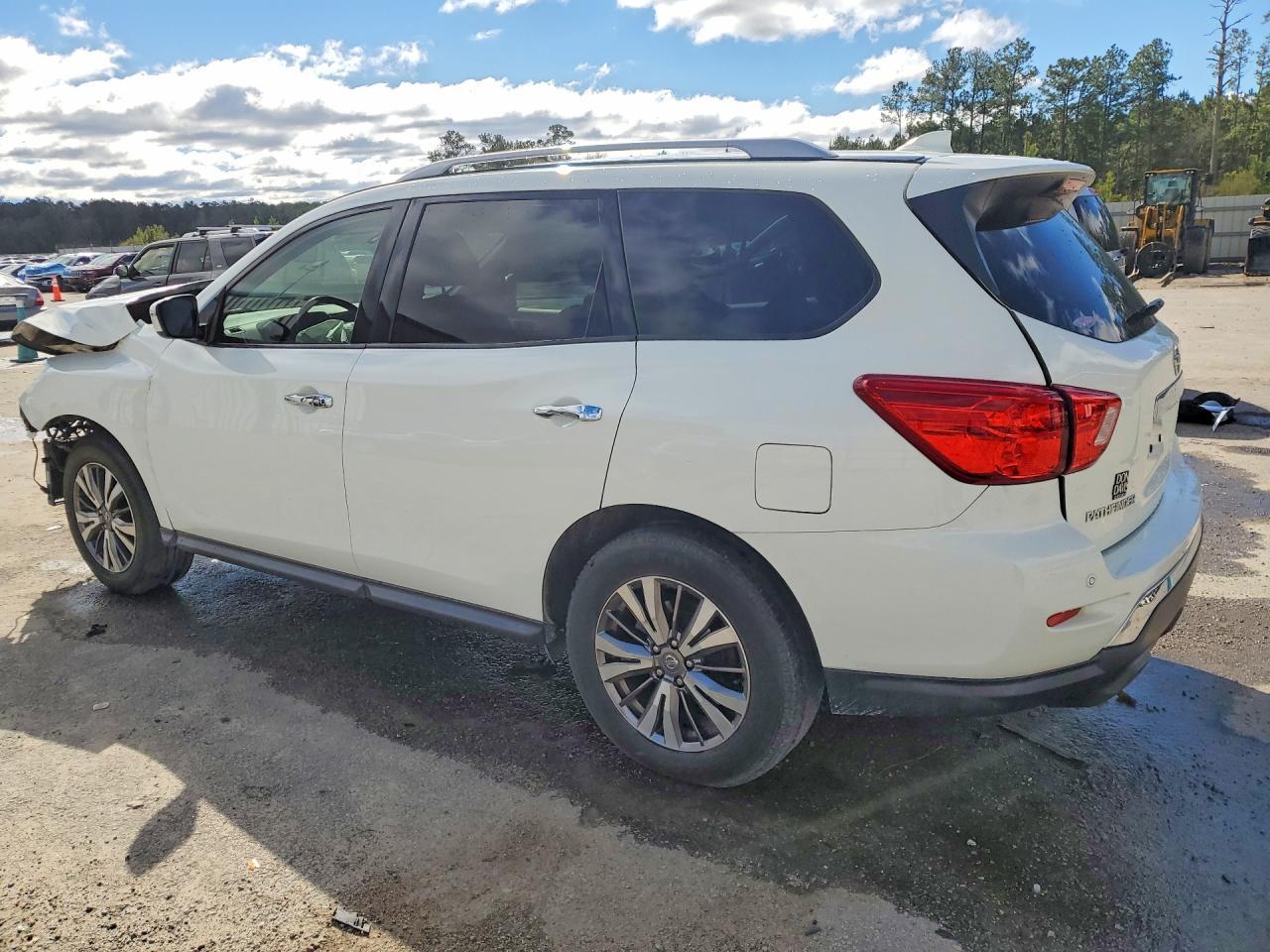 2020 Nissan Pathfinder Sv - Фото 2