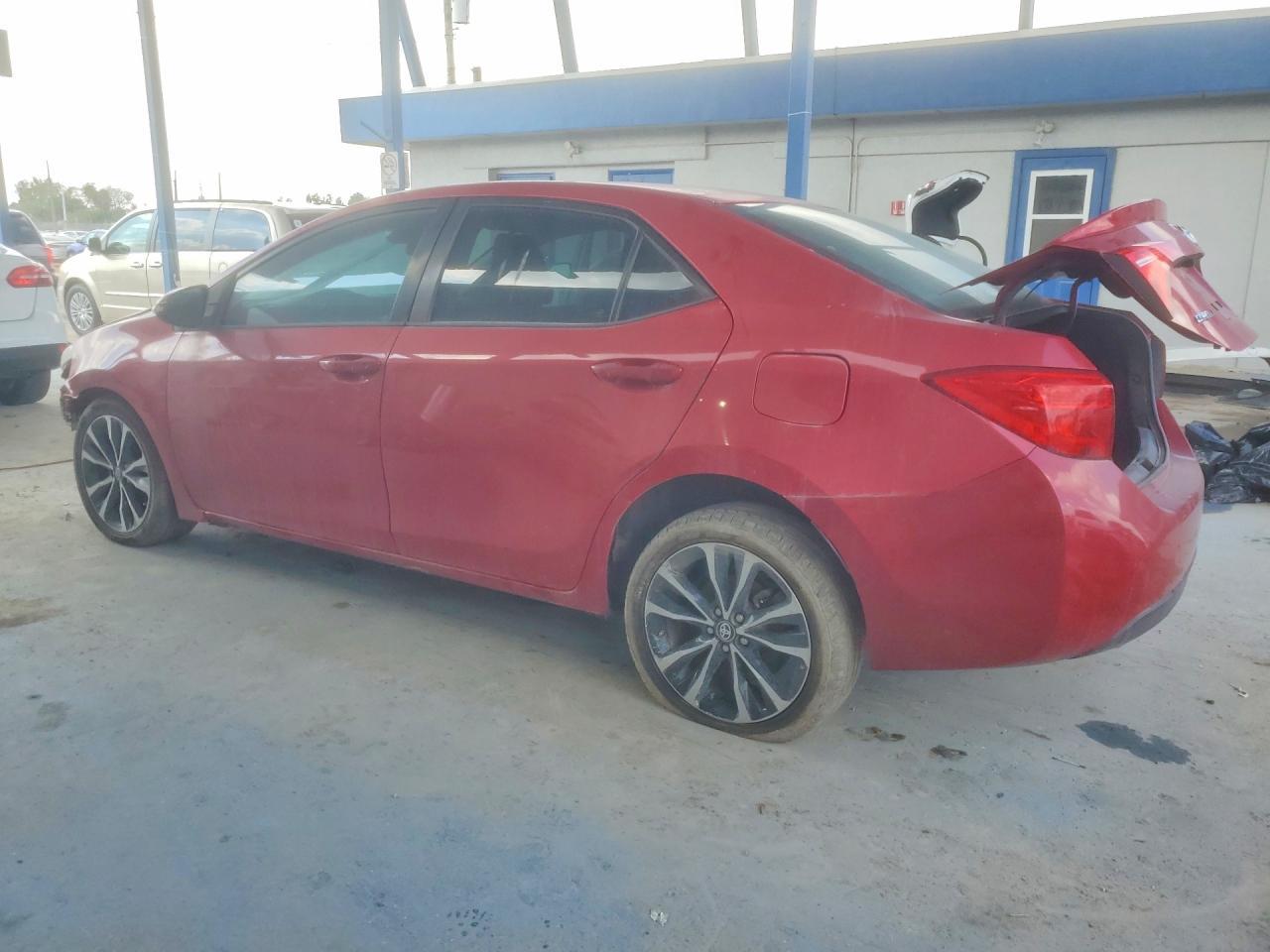 2017 Toyota Corolla Se - Фото 2