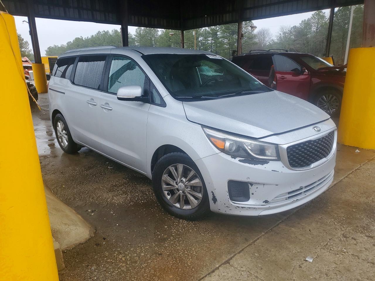 2017 Kia Sedona Lx - Image 4