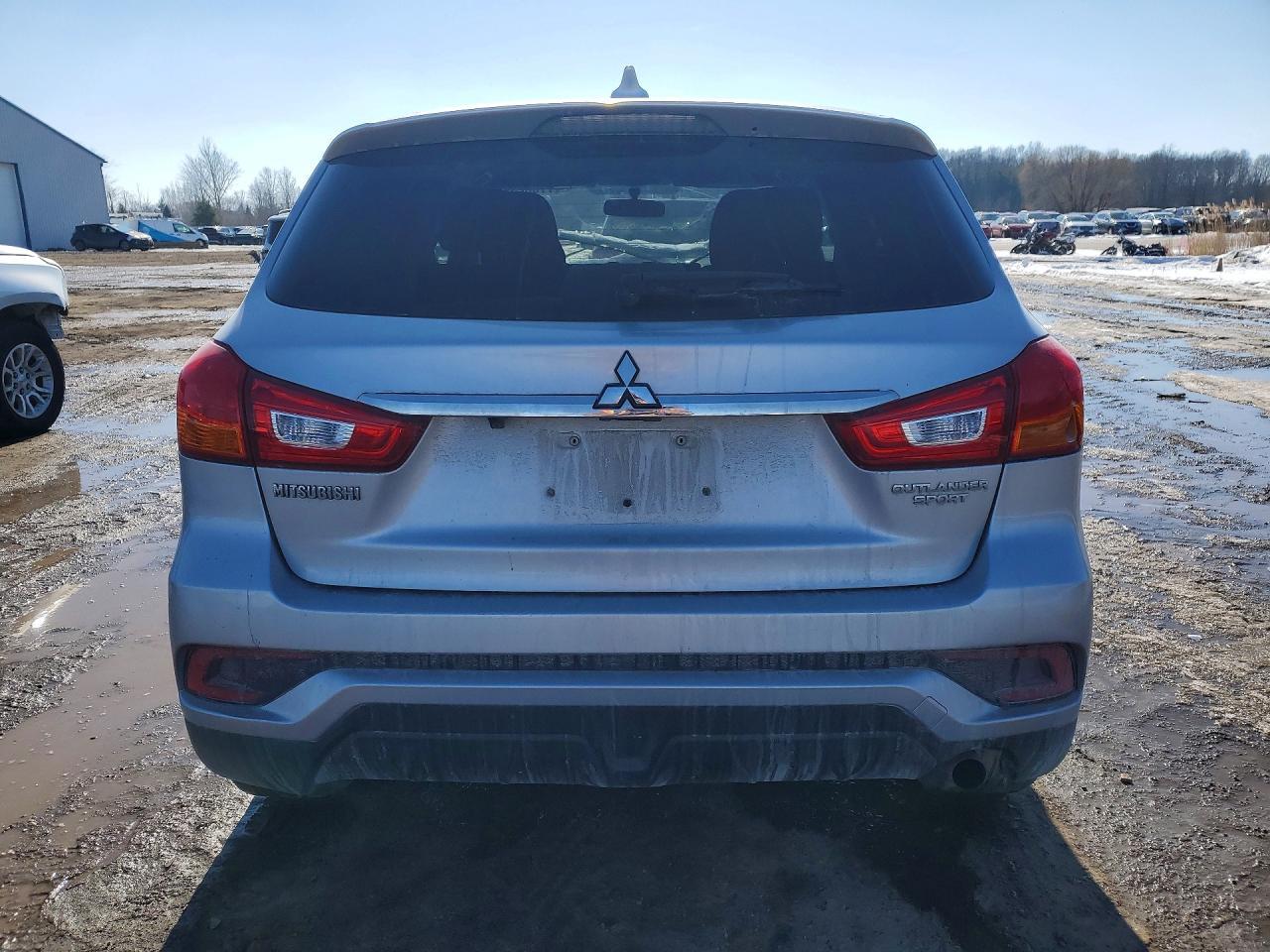 2018 Mitsubishi Outlander Sport Es - Image 6