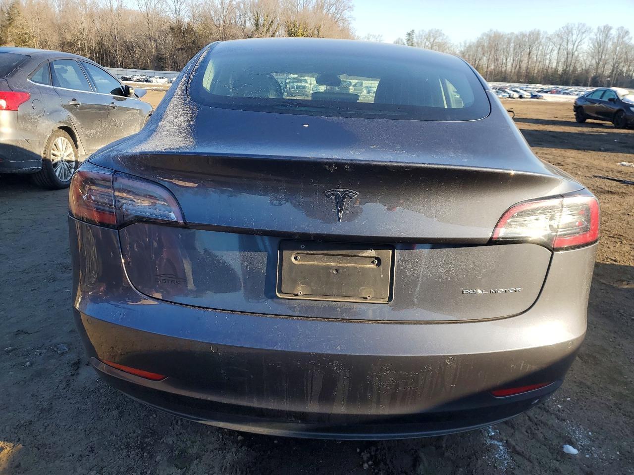 2020 Tesla Model 3 - Фото 6