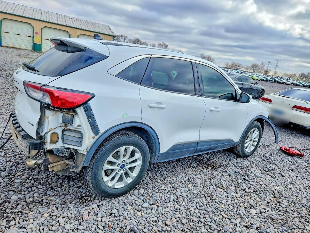 2020 Ford Escape Se - Фото 3