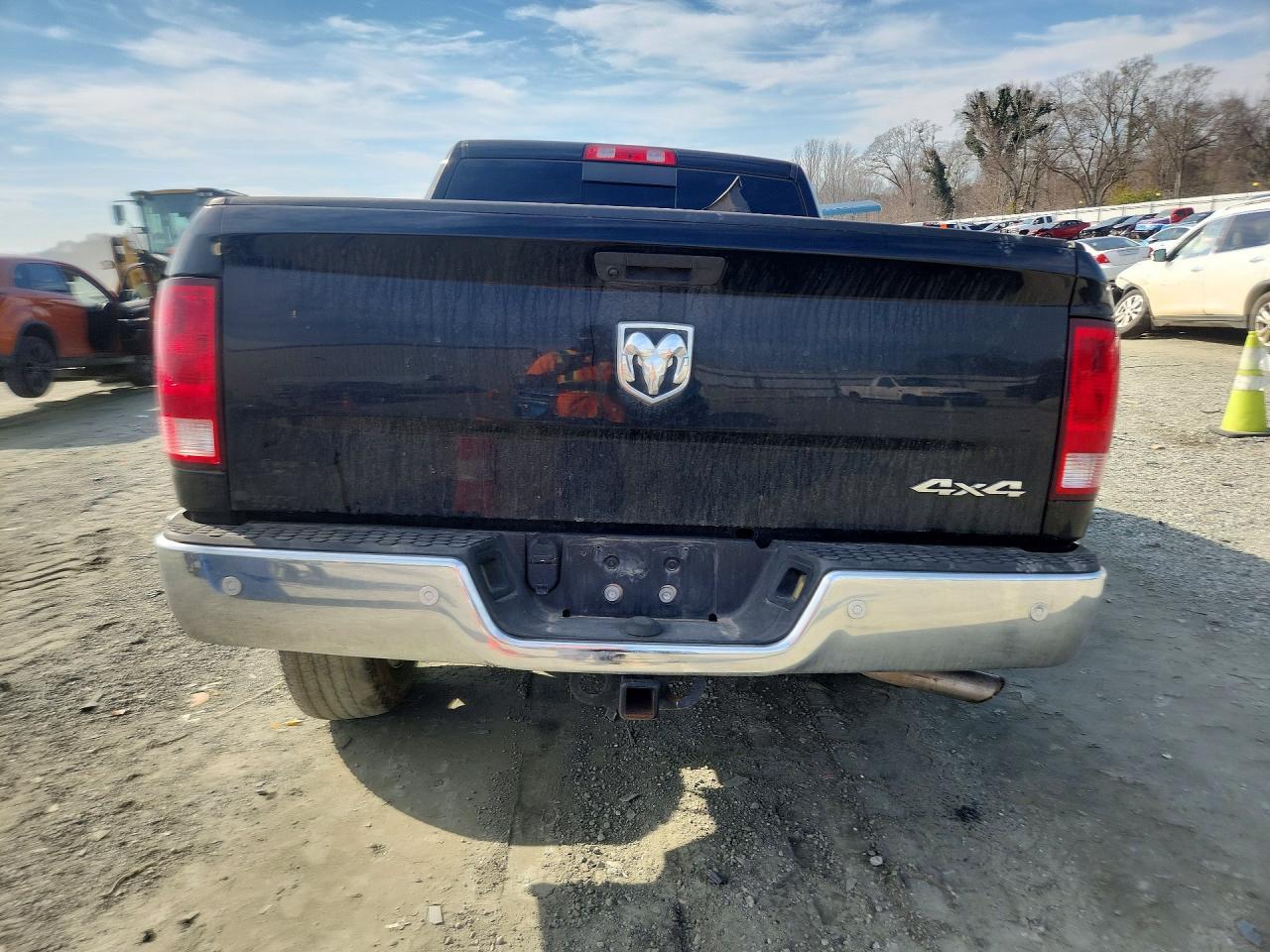 2020 Ram 1500 Classic Warlock - Фото 6