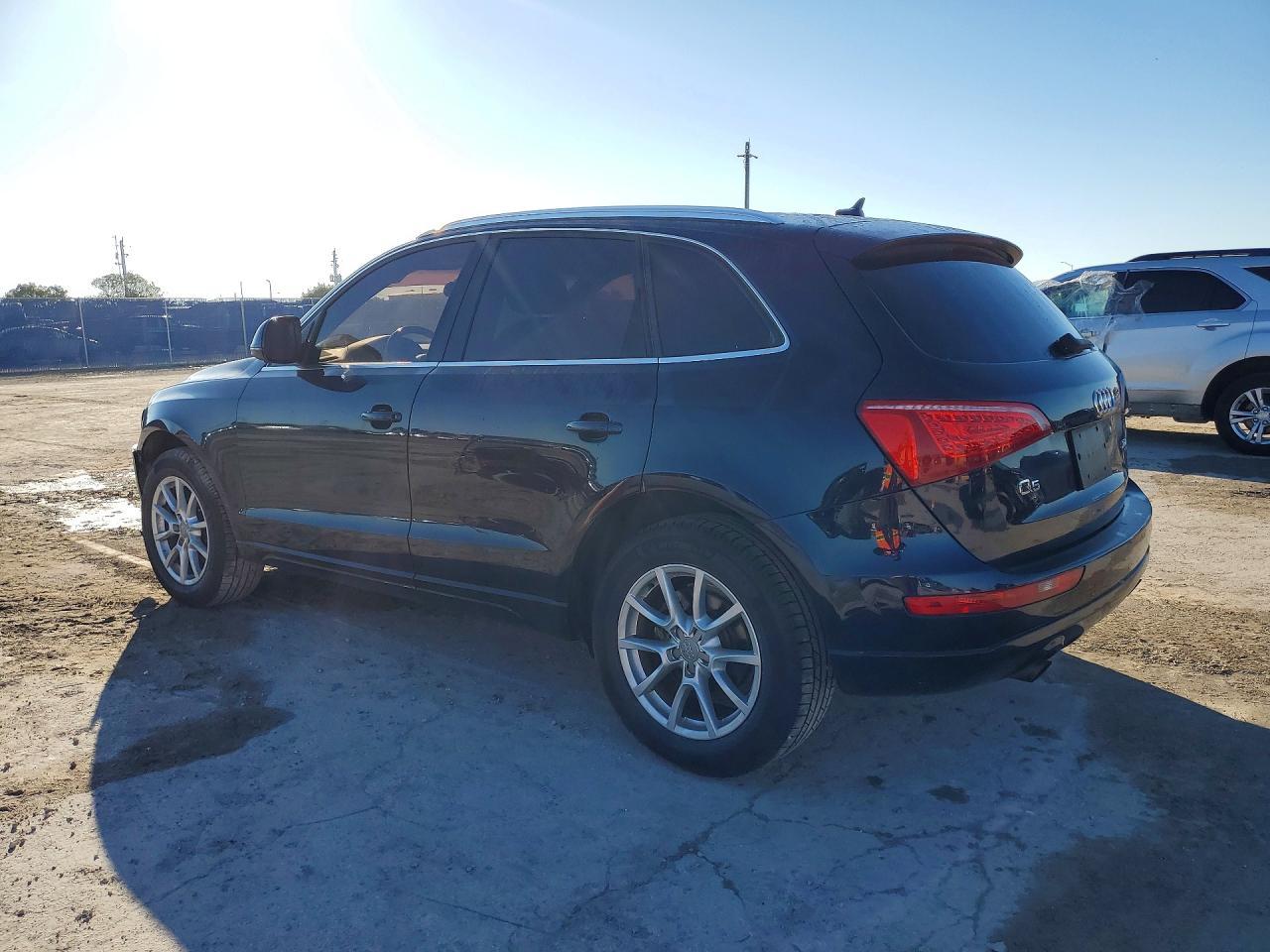 2011 Audi Q5 Premium - Фото 2