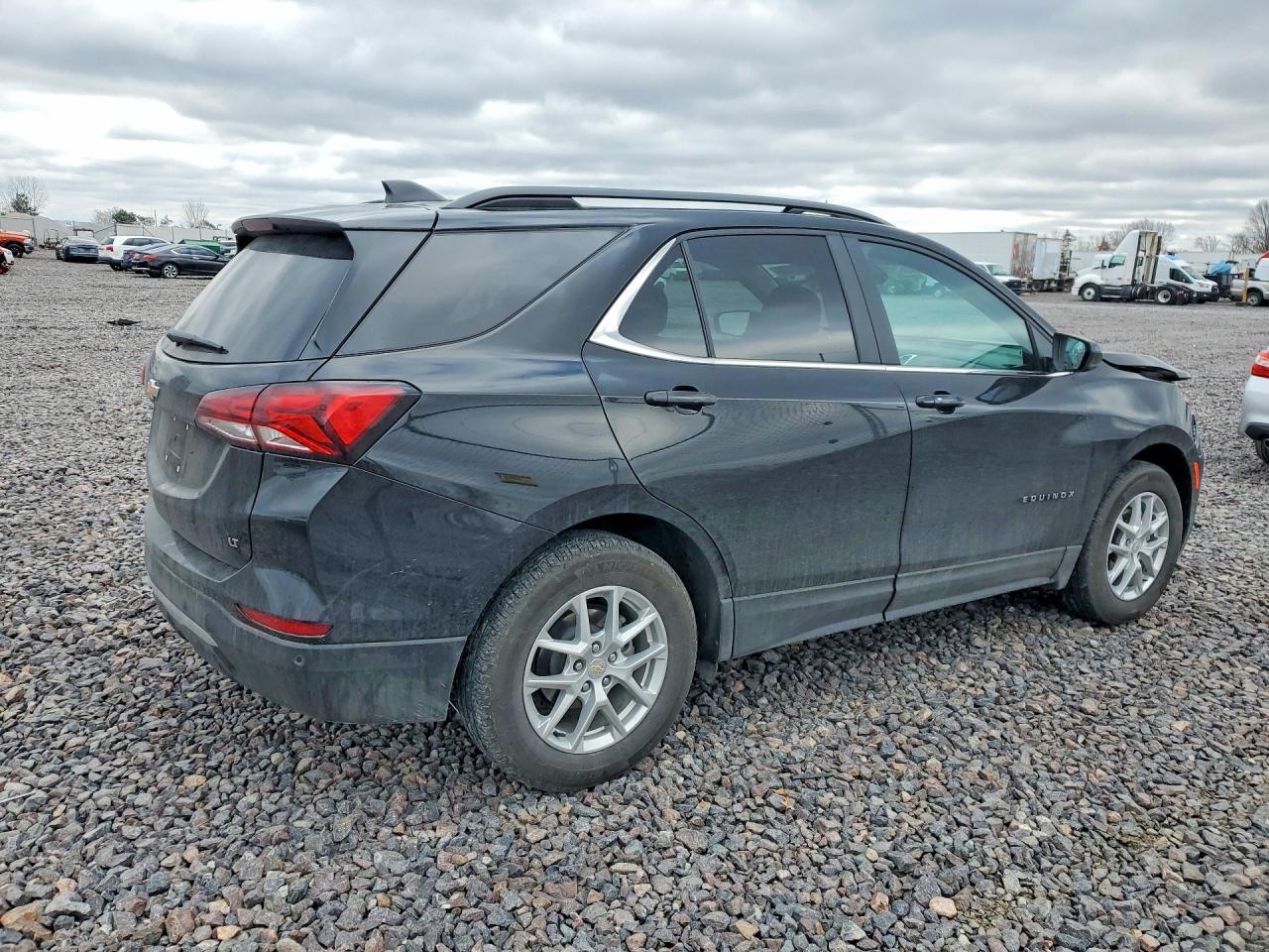 2024 Chevrolet Equinox Lt - Image 3