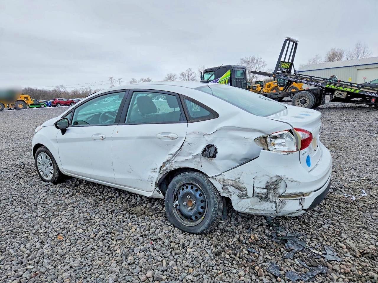 2015 Ford Fiesta - Фото 2