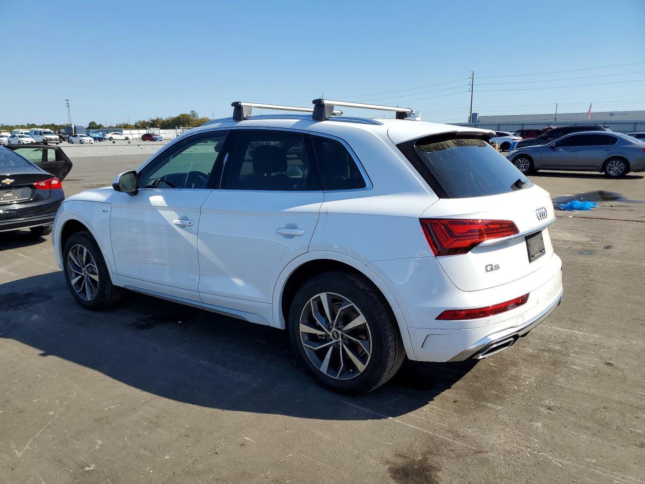 2024 Audi Q5 Premium 45 - Image 2