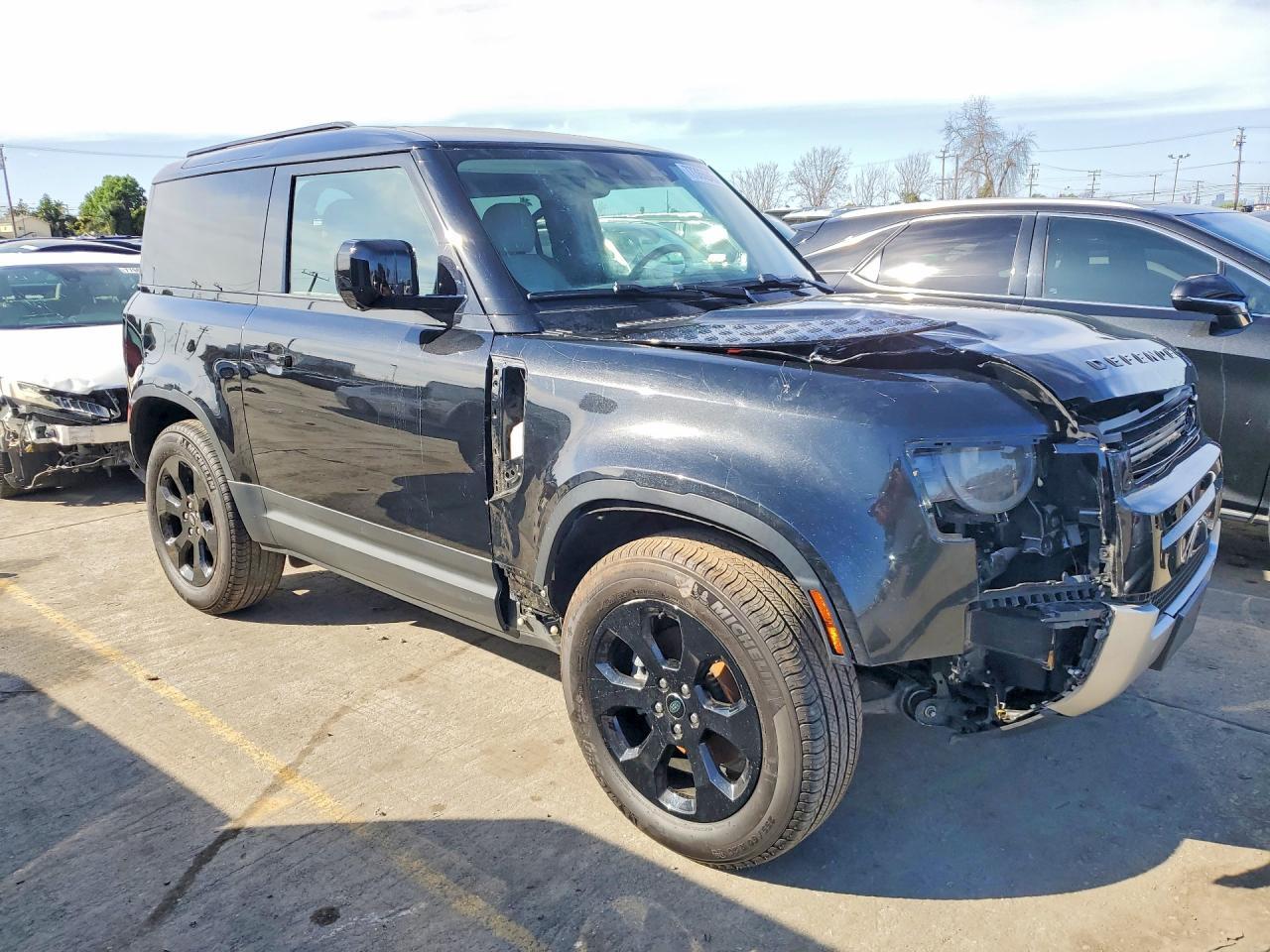 2022 Land Rover Defender 90 S - Фото 4