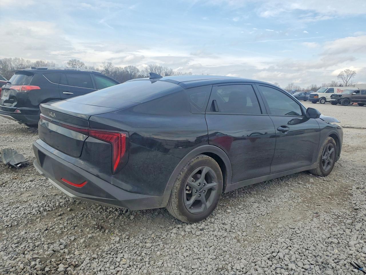 2025 Kia K4 - Image 3