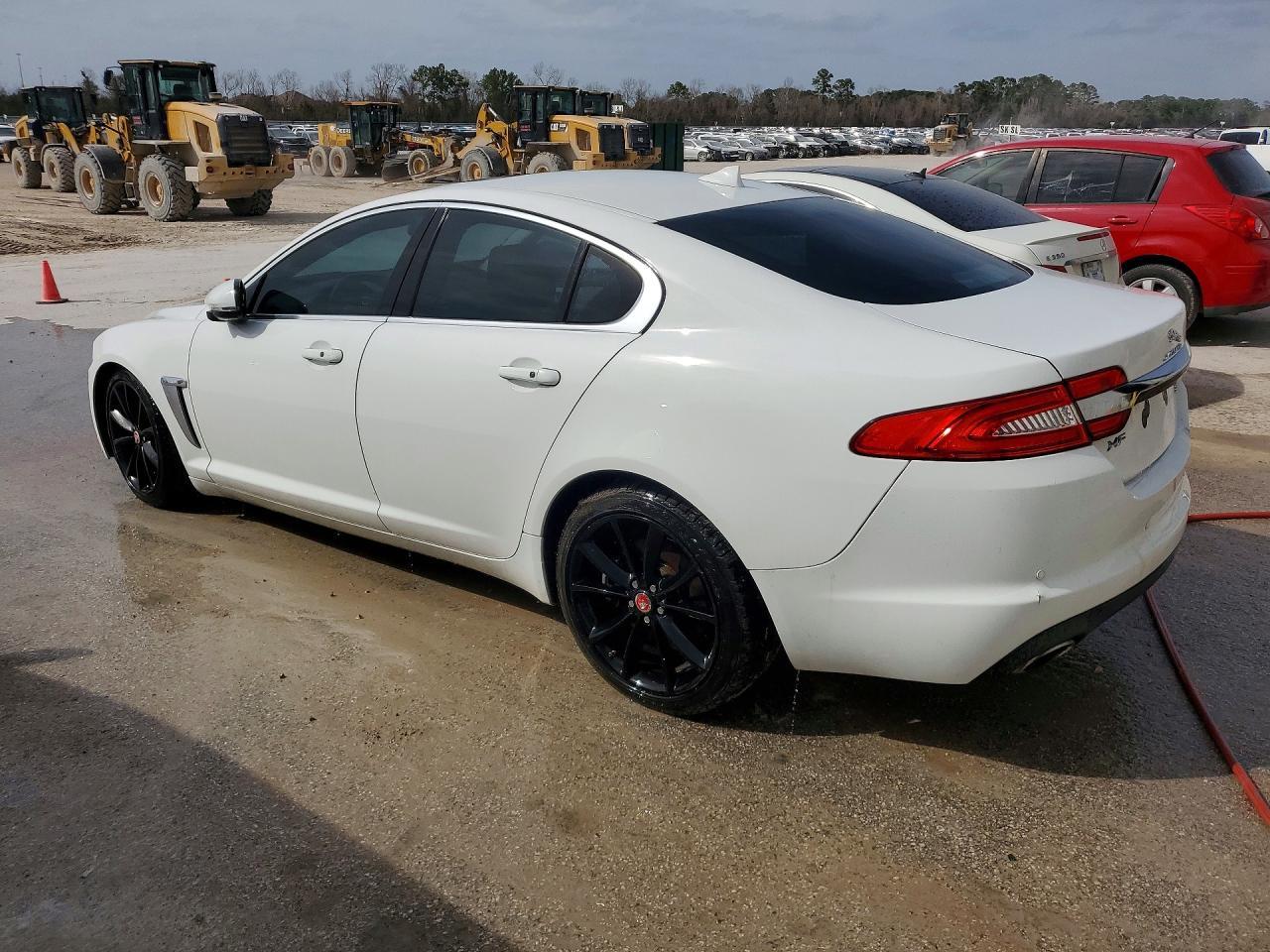 2015 Jaguar Xf 3.0 Sport - Image 2