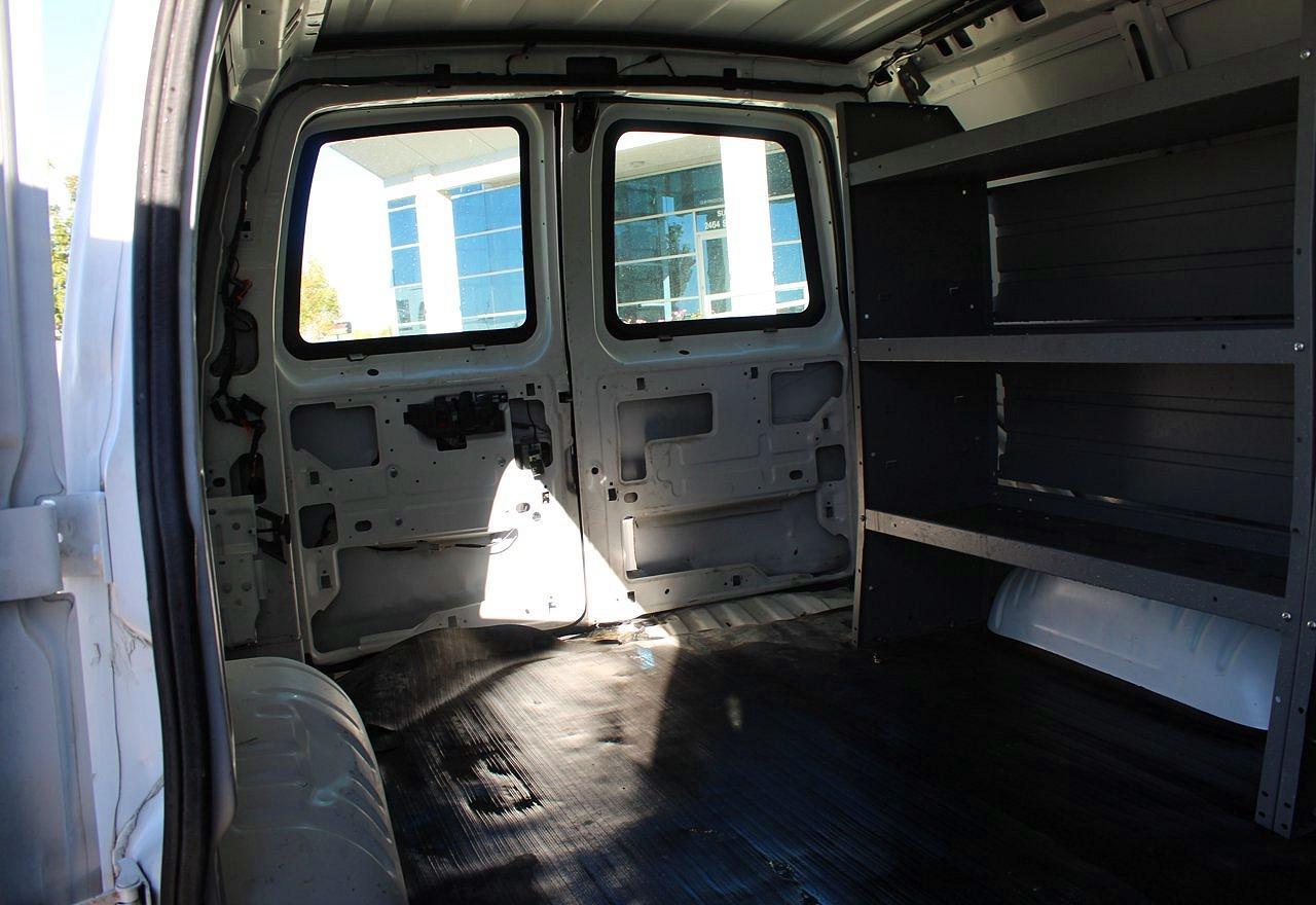 2023 Chevrolet Express G2500 - Фото 6