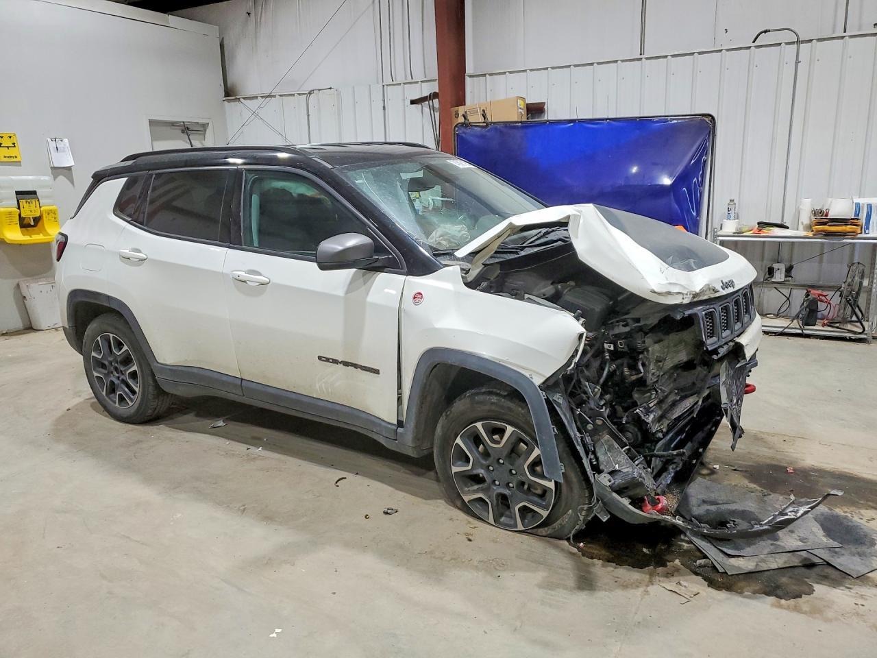 2020 Jeep Compass Trailhawk - Image 4
