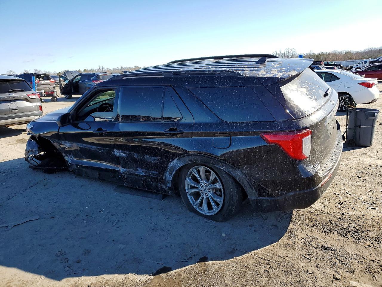 2022 Ford Explorer Xlt - Фото 2