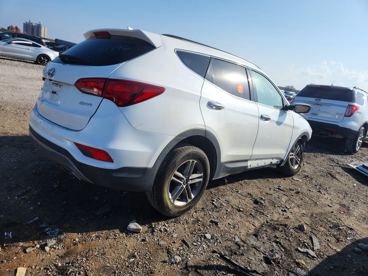 2017 Hyundai Santa Fe Sport - Image 3