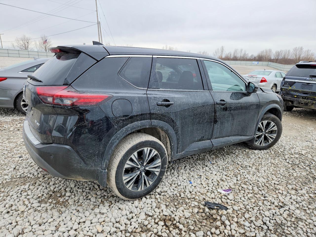 2021 Nissan Rogue Sv - Image 3