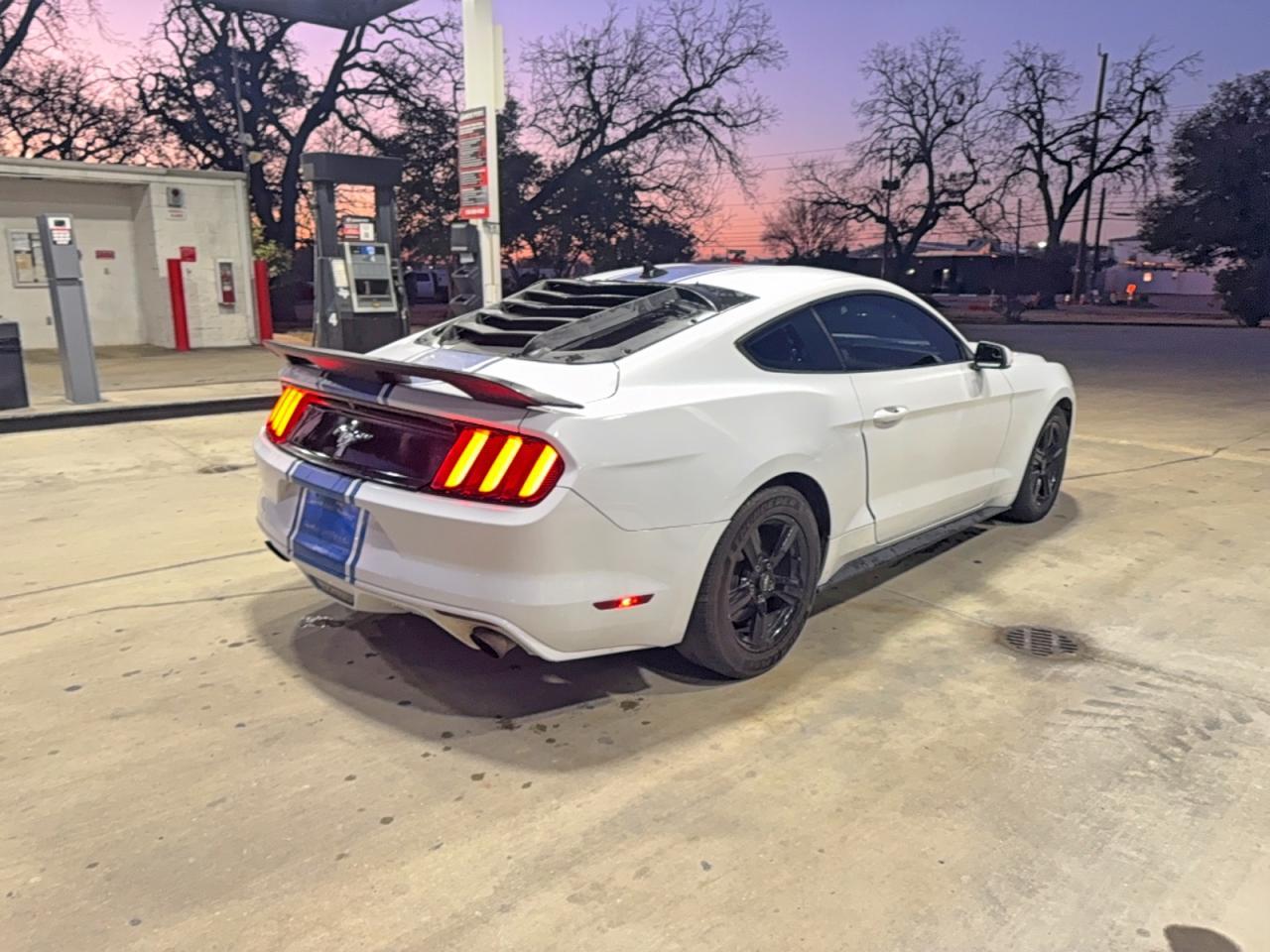 2016 Ford Mustang - Фото 4