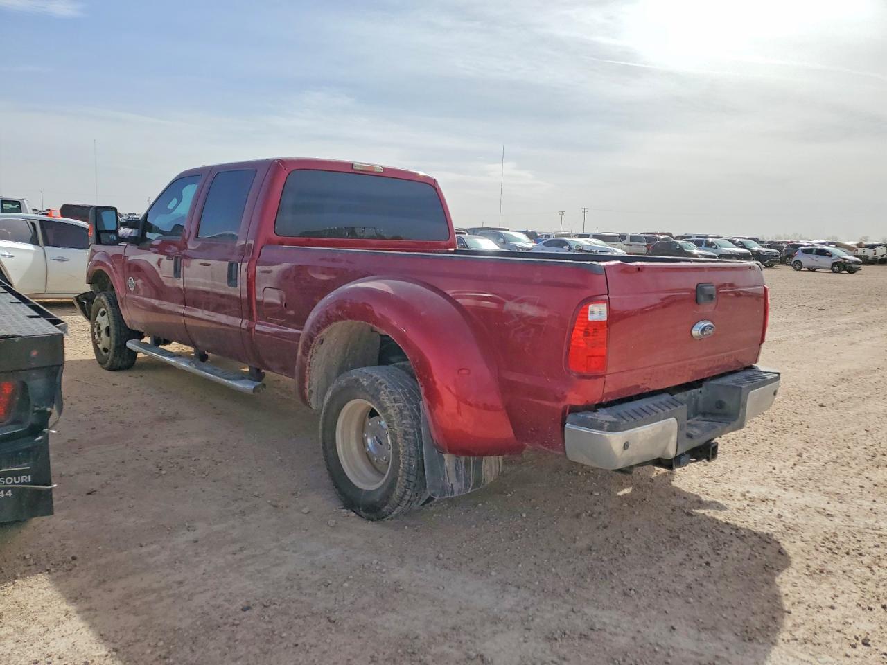 2015 Ford F350 Super Duty - Фото 2