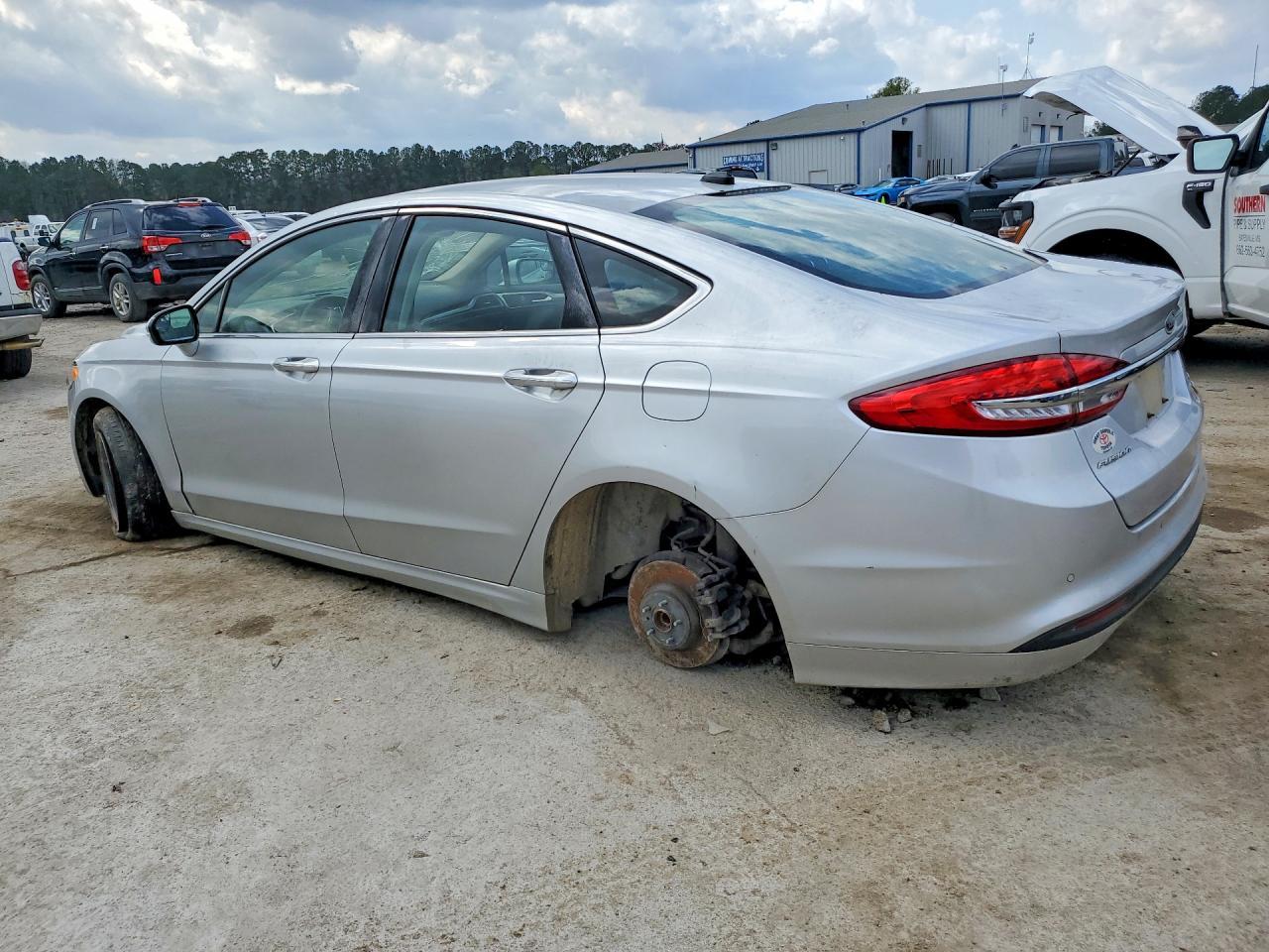 2017 Ford Fusion Se - Фото 2