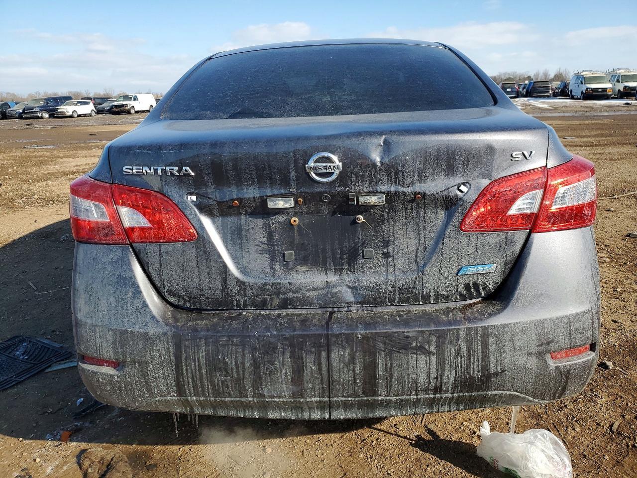 2014 Nissan Sentra S - Фото 6