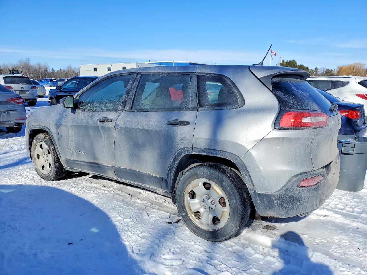2016 Jeep Cherokee Sport - Фото 2