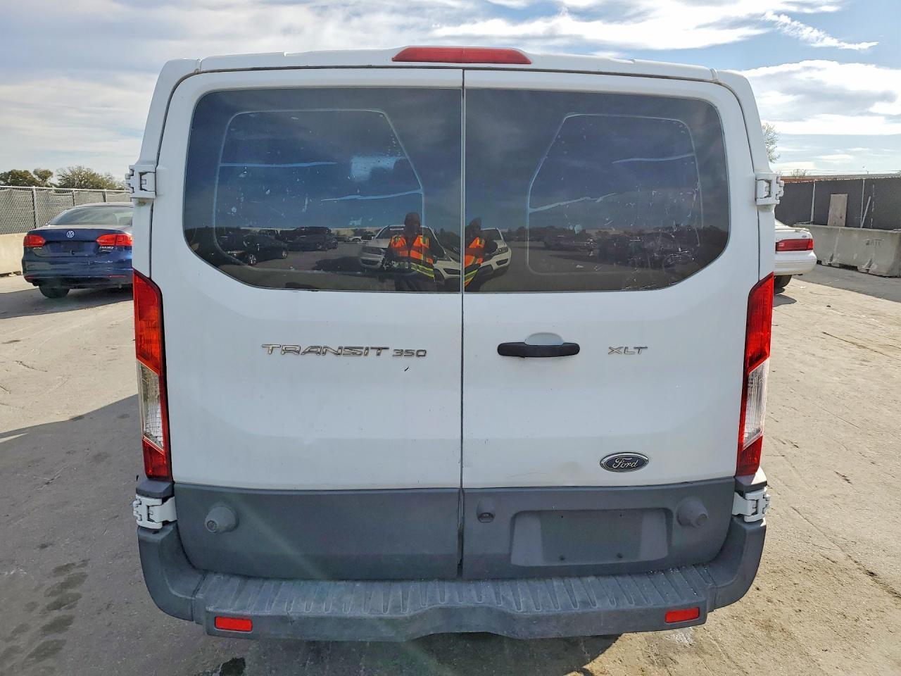 2017 Ford Transit T-350 - Image 6