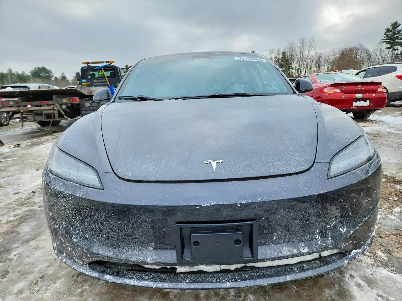 2025 Tesla Model 3 - Фото 5