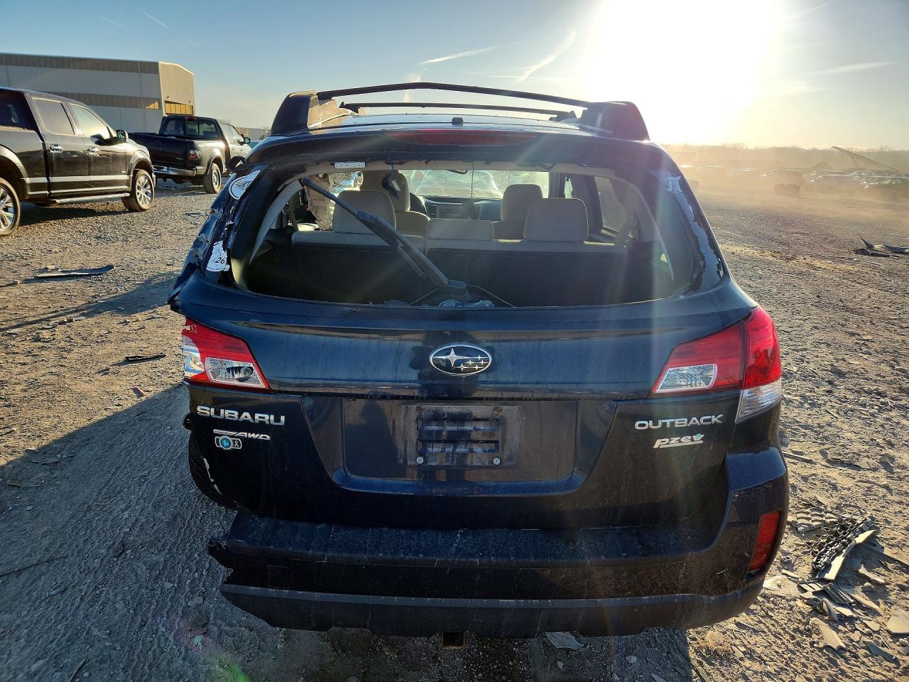 2013 Subaru Outback 2.5I Premium - Image 6