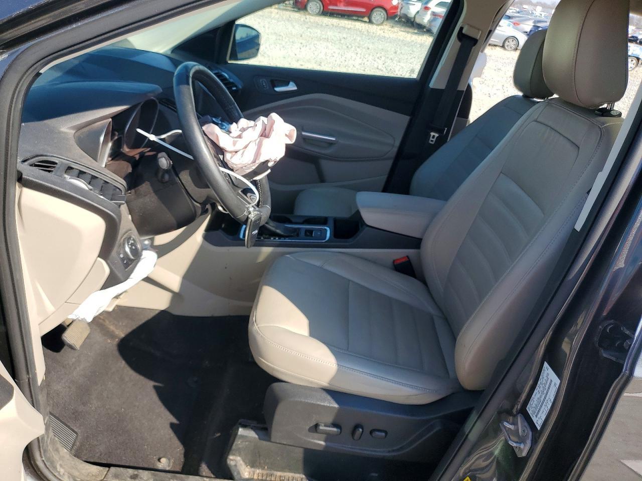 2019 Ford Escape Titanium - Image 7