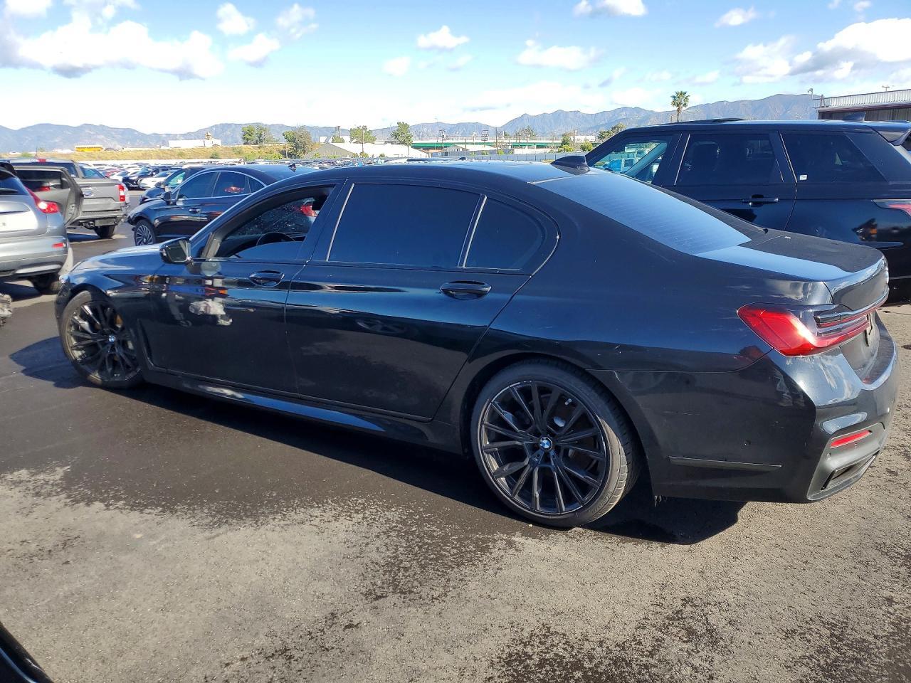 2021 BMW 740 I - Фото 2