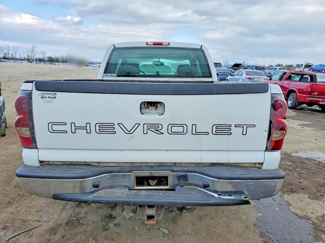 2004 Chevrolet Silverado C1500 - Image 6