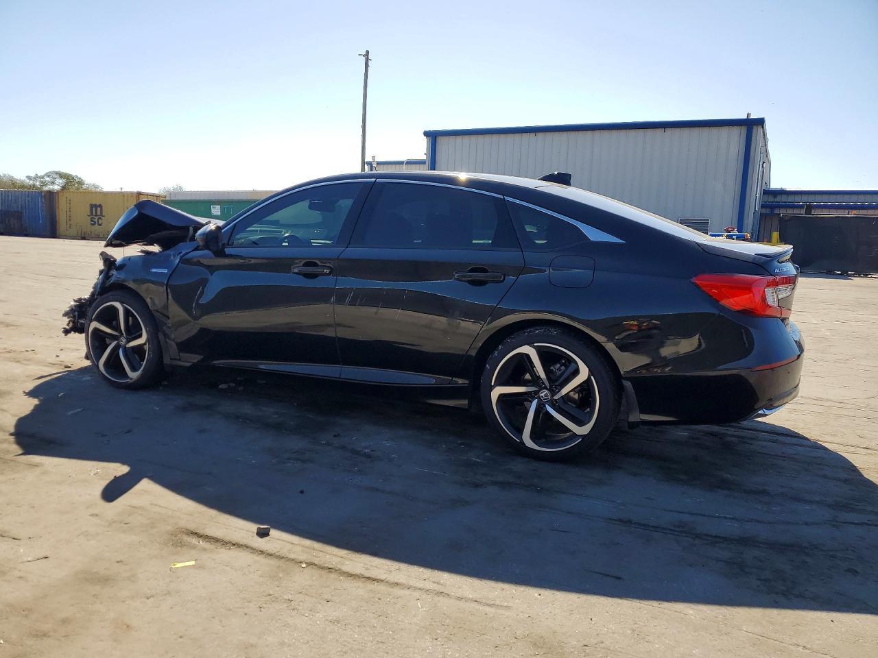 2022 Honda Accord Hybrid Sport - Image 2