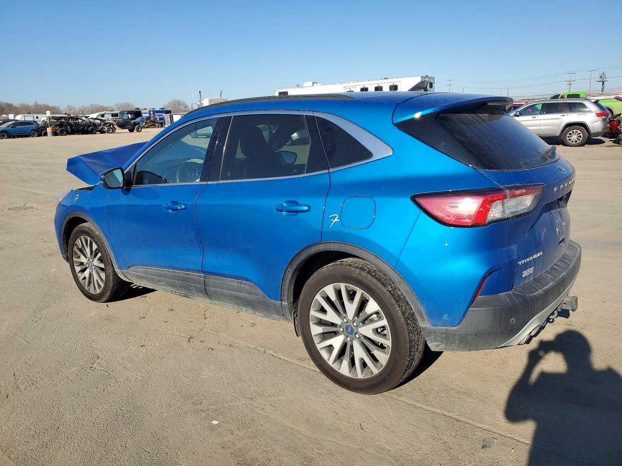 2020 Ford Escape Titanium - Image 2