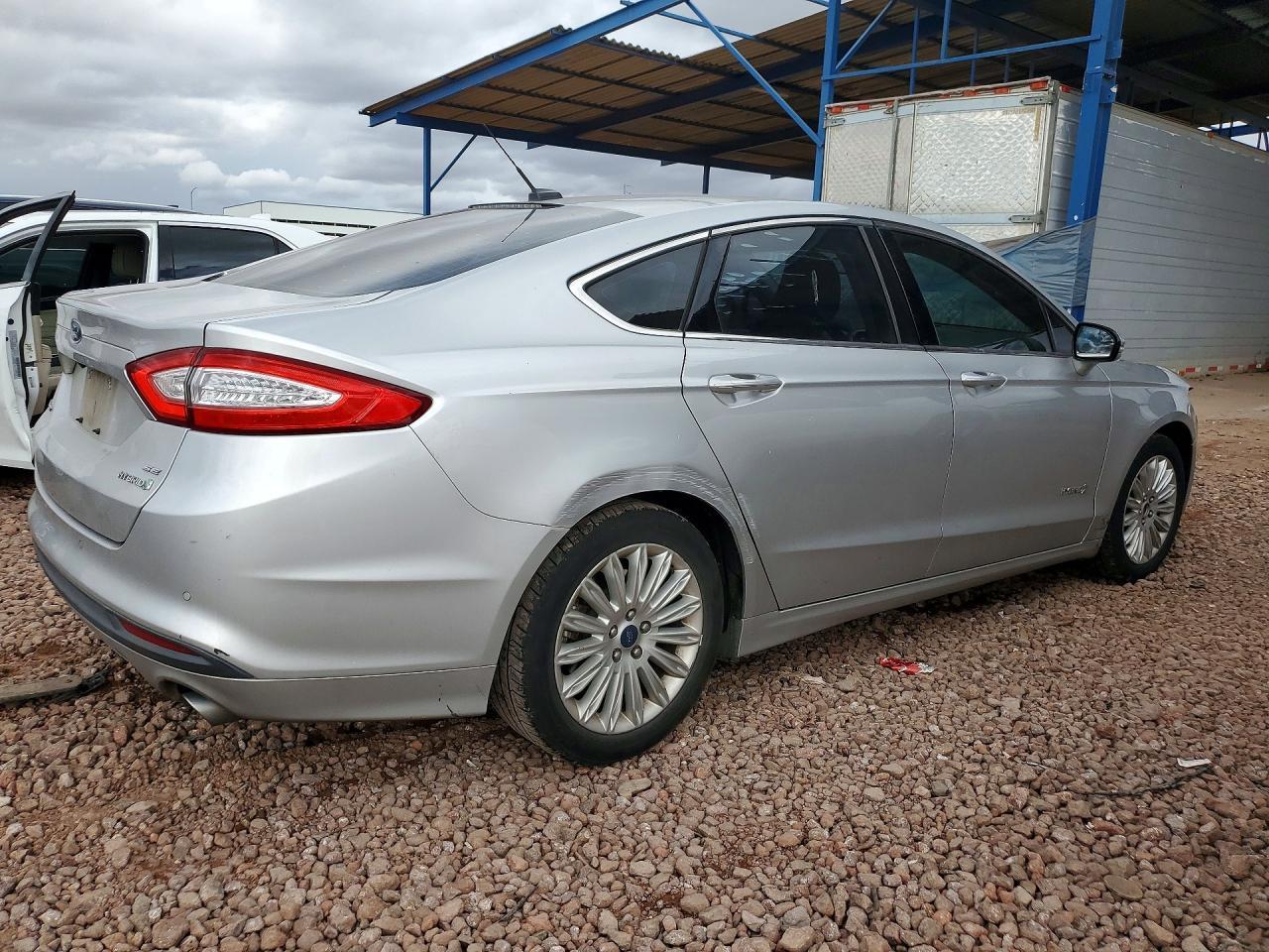 2016 Ford Fusion Se Hybrid - Фото 3