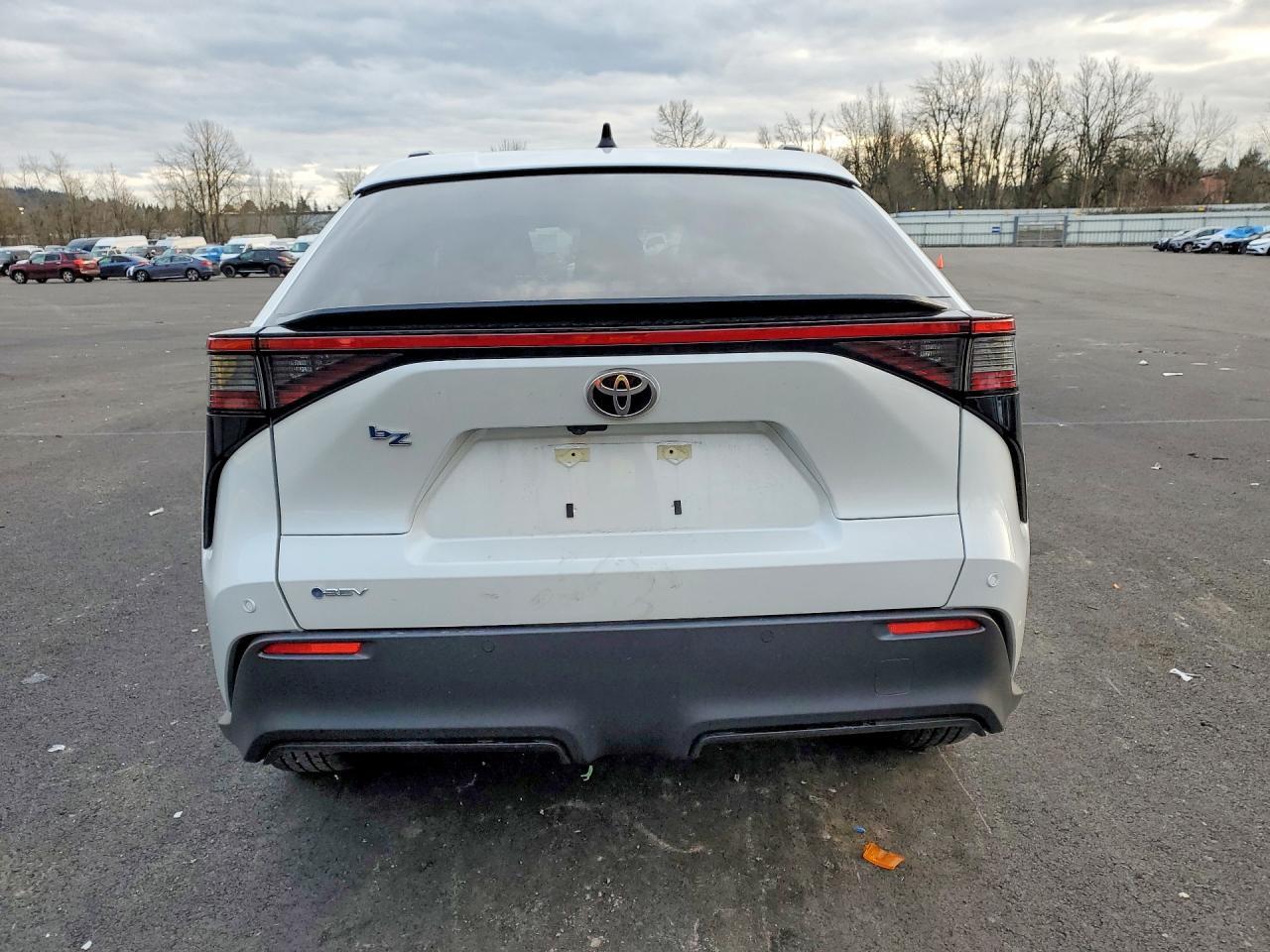 2026 Toyota Bz Xle - Фото 6